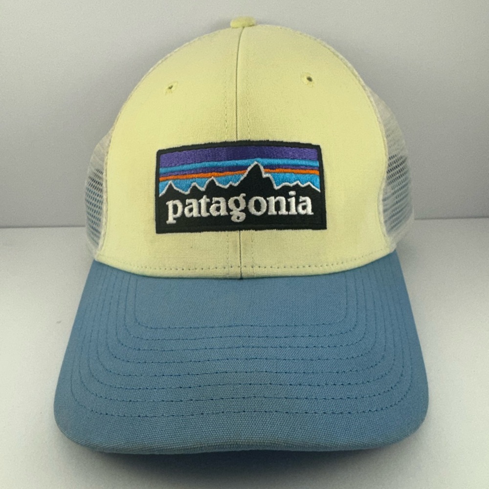 Patagonia Men’s Light Blue Yellow White mesh Trucker Hat‎ Snapback